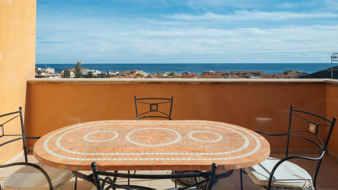 Virgilio 2 - Villa Bice Alassio Exterior foto